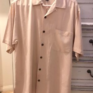 Tommy Bahama Men’s Button down shirt